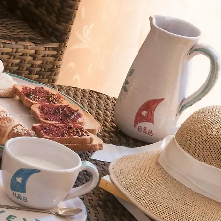 Affittacamere Domo La Vela - - Living SantʼAntìoco